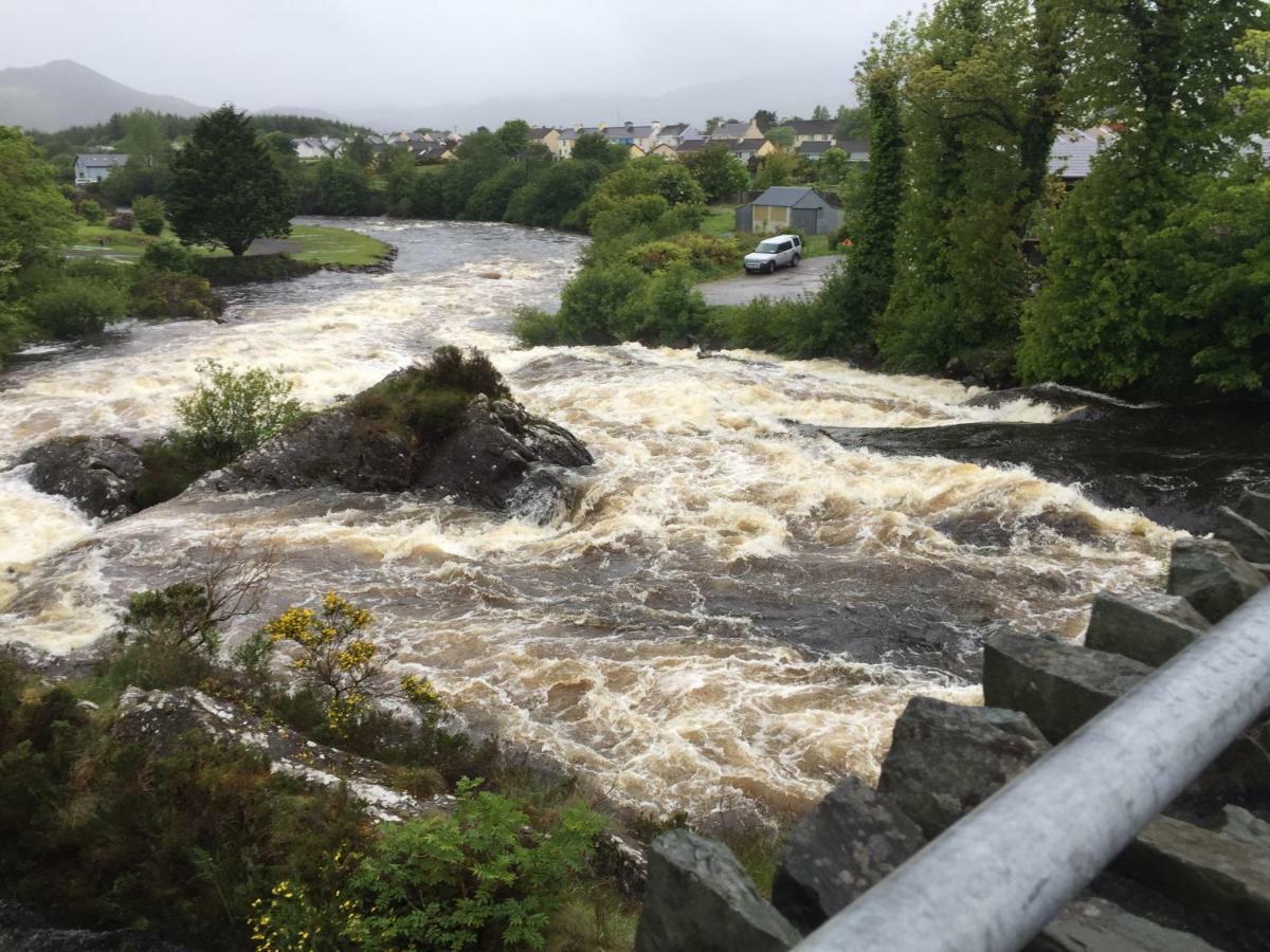 Alaind Lodges, Sneem Exterior photo